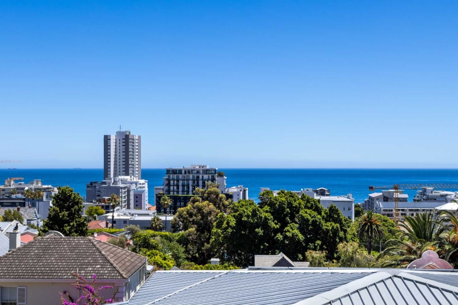 To Let 4 Bedroom Property for Rent in Fresnaye Western Cape